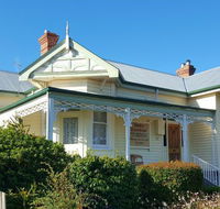 Stanley guest House - Accommodation 4U