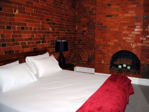 Sublime Spa Apartments On Murphy - Accommodation 4U 3