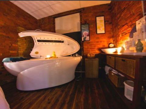 Sublime Spa Apartments On Murphy - Accommodation 4U 7