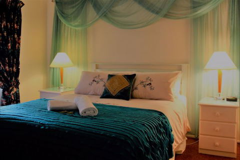 Sundial Holiday Apartments - Accommodation 4U 2