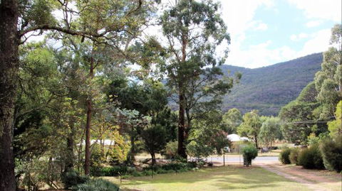 Sundial Holiday Apartments - Accommodation 4U 6