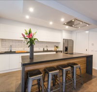 The Bright House - Accommodation 4U