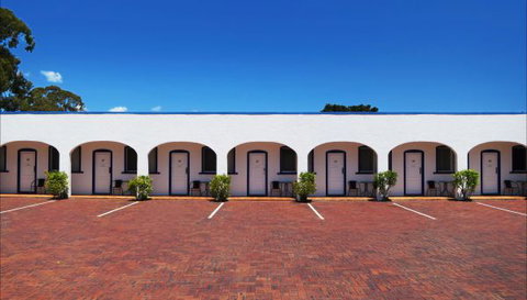 The Sails Motel - Accommodation 4U 5