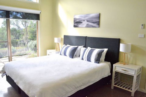 Tilba Coastal Retreat - Accommodation 4U 3