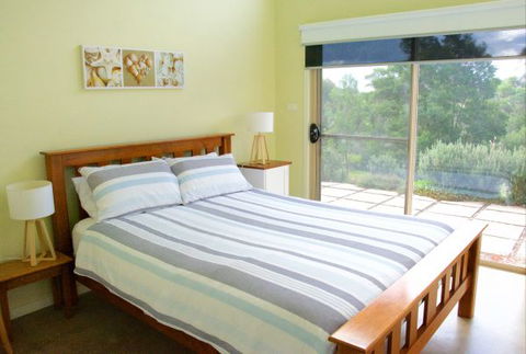 Tilba Coastal Retreat - Accommodation 4U 5