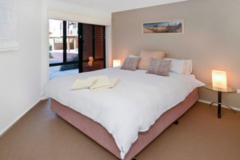 Unit 5 Wyuna Queenscliff - Accommodation 4U 4