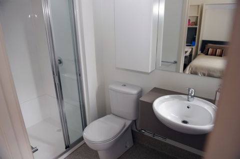 Yarra House - Accommodation 4U 3