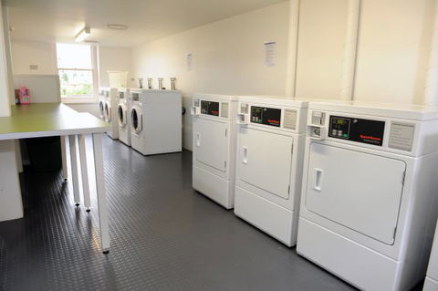 Yarra House - Accommodation 4U 6