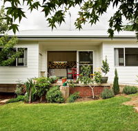 Young Garden Retreat - Accommodation 4U