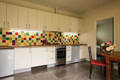 Young Garden Retreat - Accommodation 4U 3