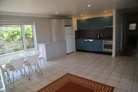 A Beach House Near Manly Two - Accommodation 4U 2