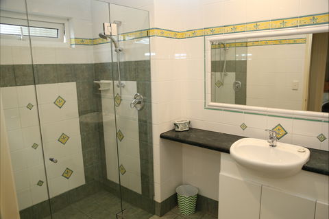 A Beach House Near Manly Two - Accommodation 4U 3