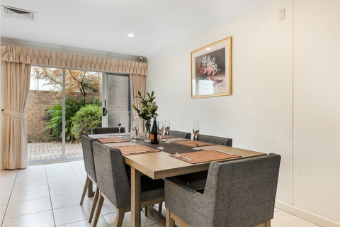 Adelaide Style Accommodation - Close To City In Stylish North Adelaide - Accommodation 4U 3