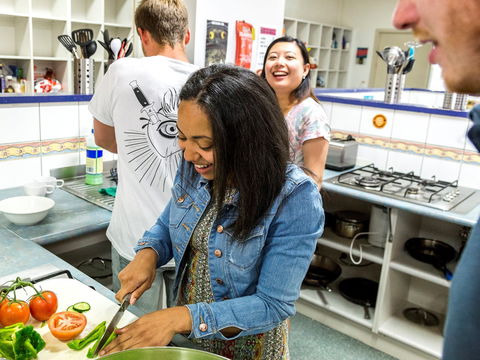 Adelaide Central YHA - Accommodation 4U 6