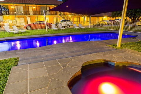 Advance Motel - Accommodation 4U 0