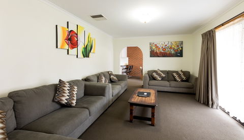 Advance Motel - Accommodation 4U 6