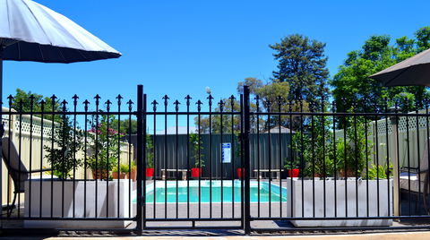 All Settlers Motor Inn - Accommodation 4U 1