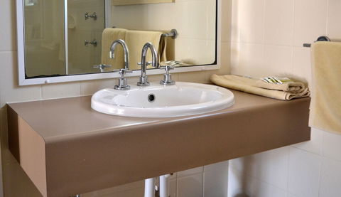 All Settlers Motor Inn - Accommodation 4U 4