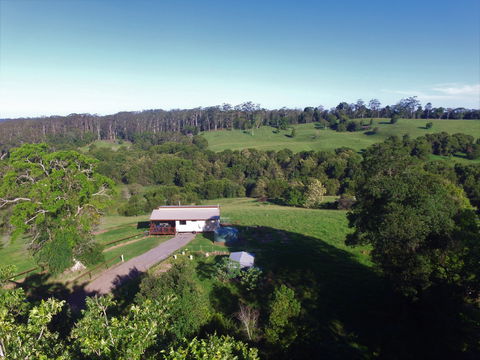 Bellthorpe Stays - Nature's Retreat - Accommodation 4U 6