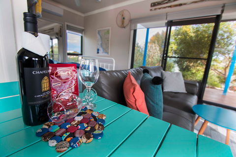 Coorong Cabins - Wren Cabin - Accommodation 4U 4