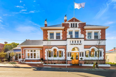 Cygnet Old Bank B&B - Accommodation 4U 0