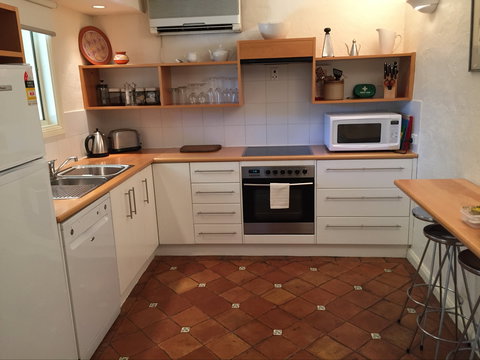 Dennis Cottage - Accommodation 4U 1