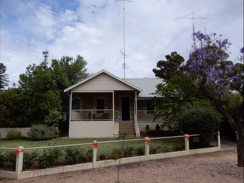 Dot's House - Accommodation 4U 0