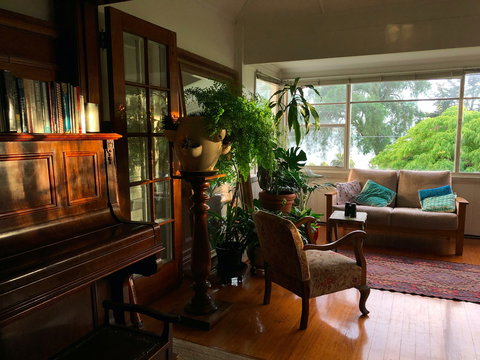 Eastern Beach Art House - Accommodation 4U 4