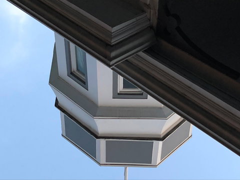 Eastern Beach Art House - Accommodation 4U 7