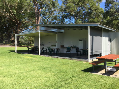 Emerald Tiki Village Caravan Park - Accommodation 4U 1