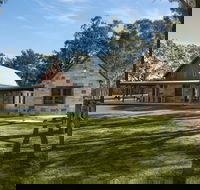 Enzo Cottage - Craftsmen Built Luxury Cottage - Accommodation 4U