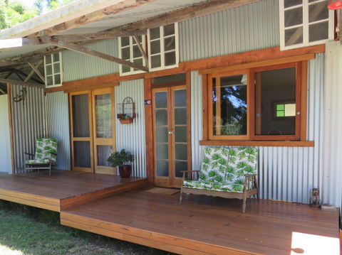 Fig Tree Retro Studio - Accommodation 4U 0