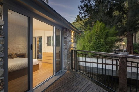 Foothills Retreat - Accommodation 4U 3