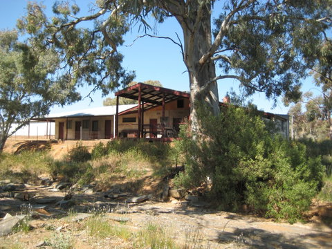 Gum Creek Shearer's Quarters - Accommodation 4U 1