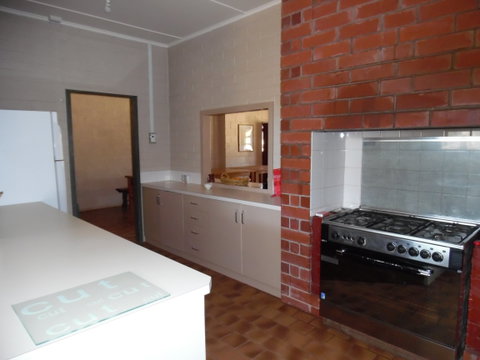 Gum Creek Shearer's Quarters - Accommodation 4U 2