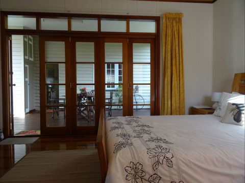 Le Piaf On Treasure Bed And Breakfast - Accommodation 4U 4