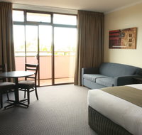 Adelaide Meridien Hotel  Apartments - Accommodation 4U