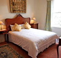 Feathers Hotel - Accommodation 4U