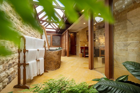 Makepeace Island - Sir Richard Branson's Australian Home - Accommodation 4U 3