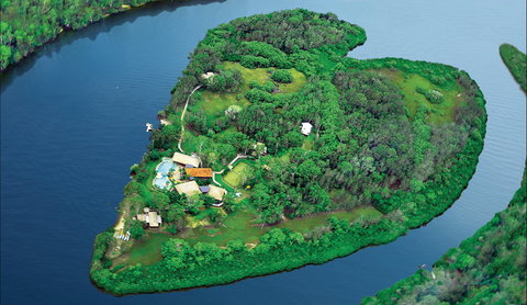 Makepeace Island - Sir Richard Branson's Australian Home - Accommodation 4U 6