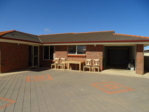 Marina Pathway - Accommodation 4U 1