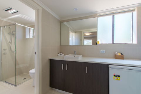 Mick O'Shea's - Accommodation 4U 2