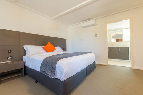 Mick O'Shea's - Accommodation 4U 4