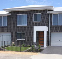 Oaklands Junction - Accommodation 4U