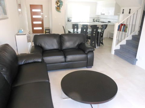 Oaklands Junction - Accommodation 4U 1