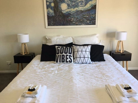 Rosewhite House BnB - Accommodation 4U 1