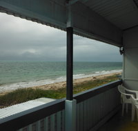 Rose's Beach House - Accommodation 4U