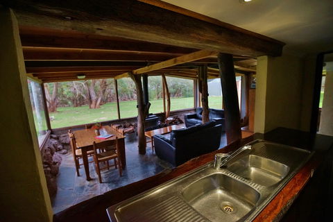 Southern Ocean Retreats - Goondooloo Cottage - Accommodation 4U 3