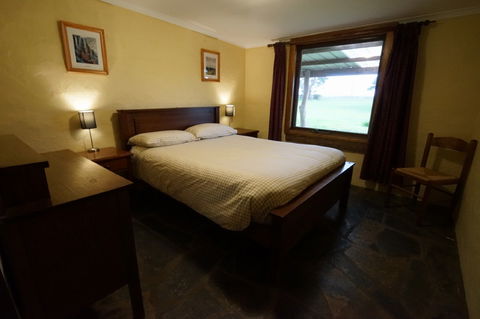 Southern Ocean Retreats - Goondooloo Cottage - Accommodation 4U 6