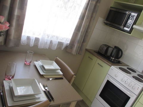 Tenterfield Lodge Caravan Park - Accommodation 4U 6